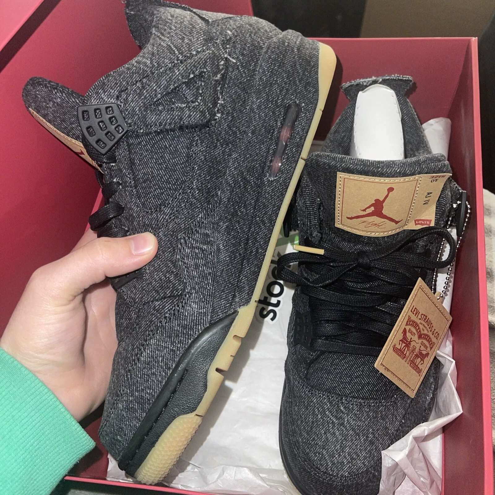 PB Batch  Levis x Air Jordan 4 Levi's Black review Nobody you know 02