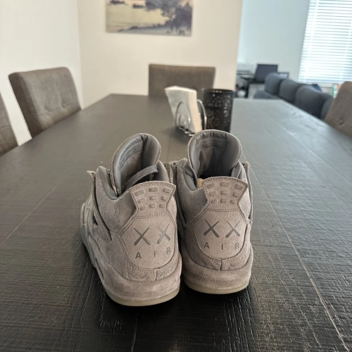 PB Batch  KAWS X Air Jordan 4 Retro KAWS Grey review 