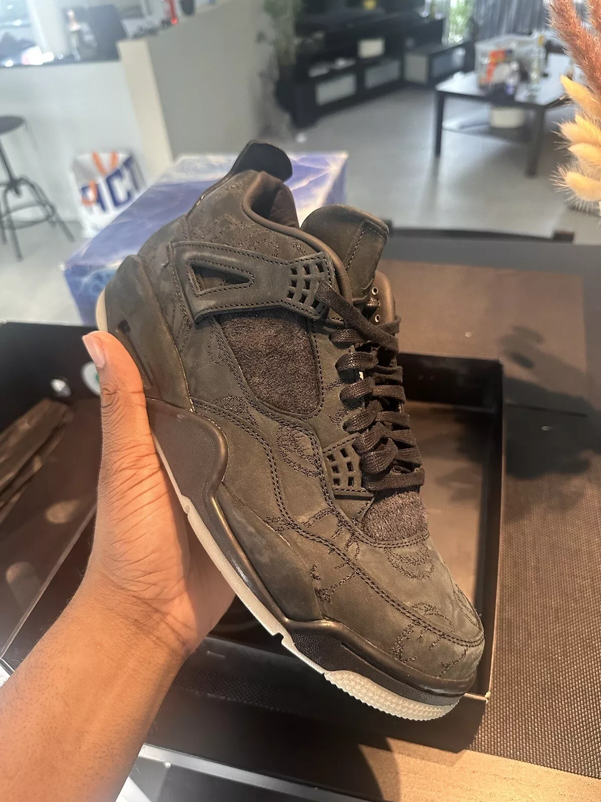 PB Batch  KAWS X Air Jordan 4 Retro KAWS Black review Szq1120 02