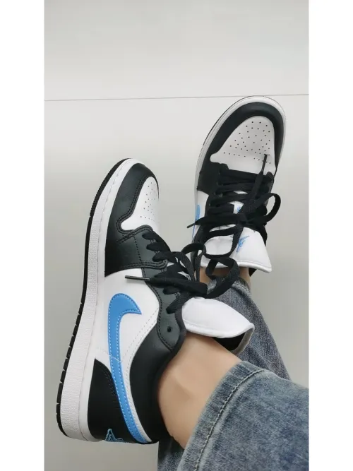 XH Air Jordan 1 Low University Blue review 