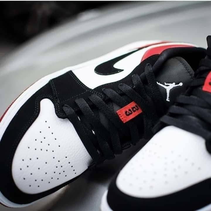 XH Air Jordan 1 Low Black Toe review Aaron 03