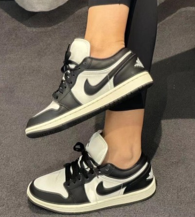 XH Air Jordan 1 Low Black And White review Mia