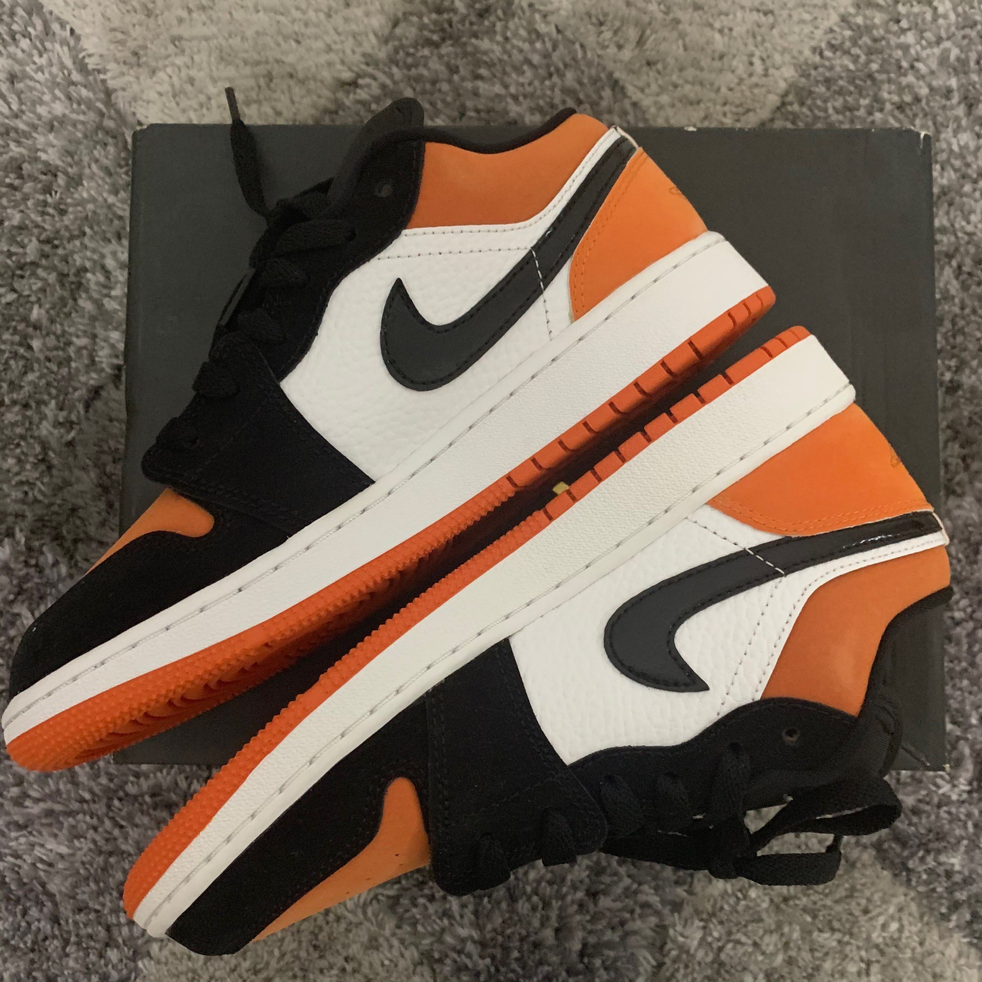 XH Air Jordan 1 Low Shattered Backboard review Isabella