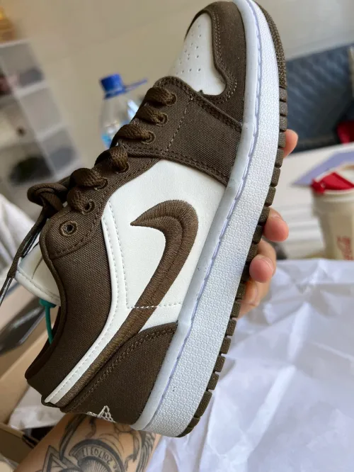 XH Air Jordan 1 Low “Mocha Toe” review 