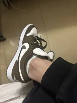 XH Air Jordan 1 Low “Mocha Toe” review Jacob 02