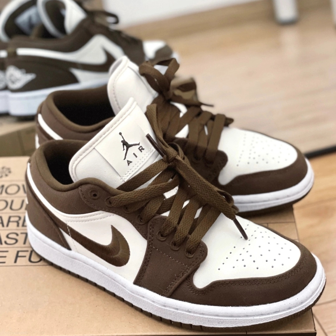 XH Air Jordan 1 Low “Mocha Toe” review Mia 02
