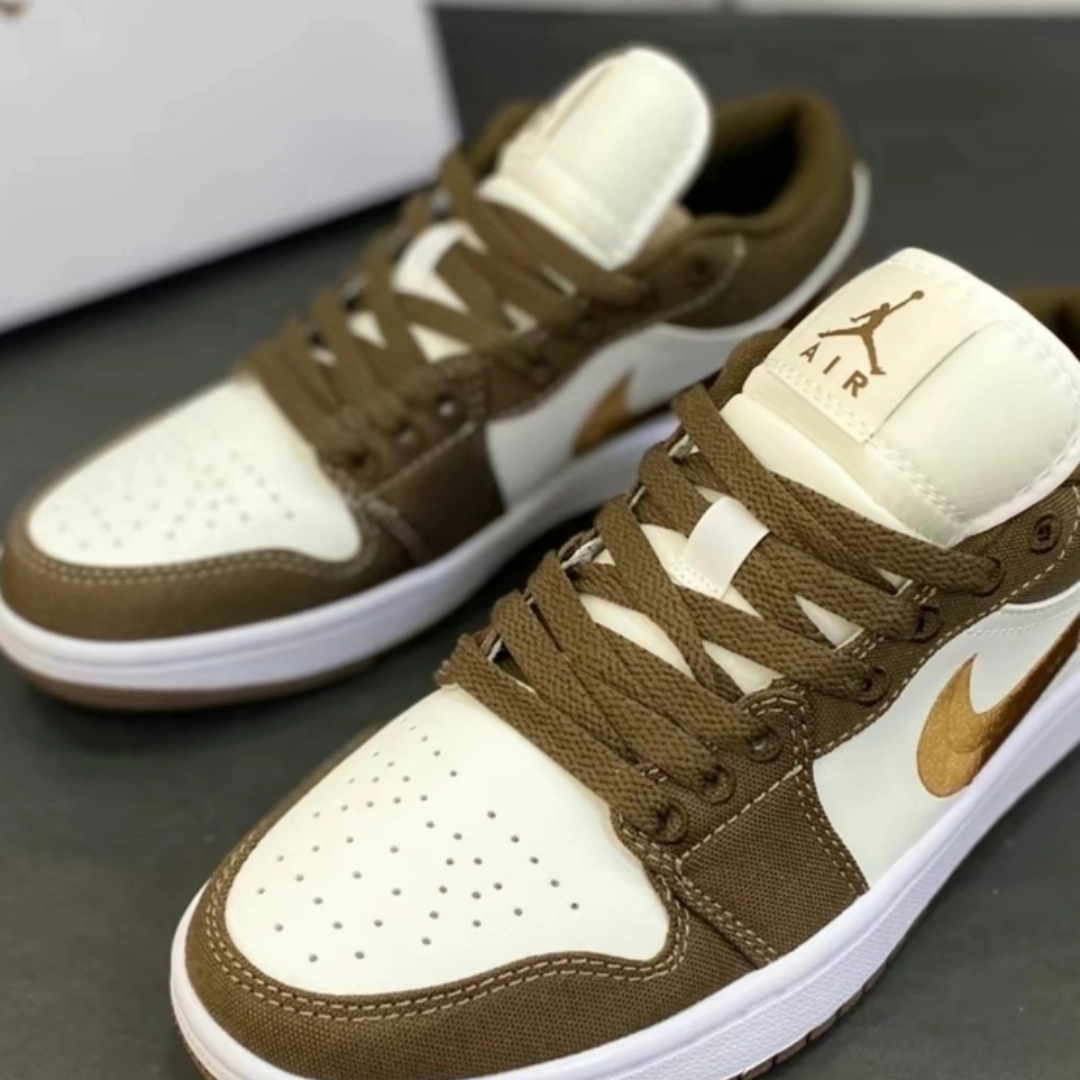 XH Air Jordan 1 Low “Mocha Toe” review Mia 03