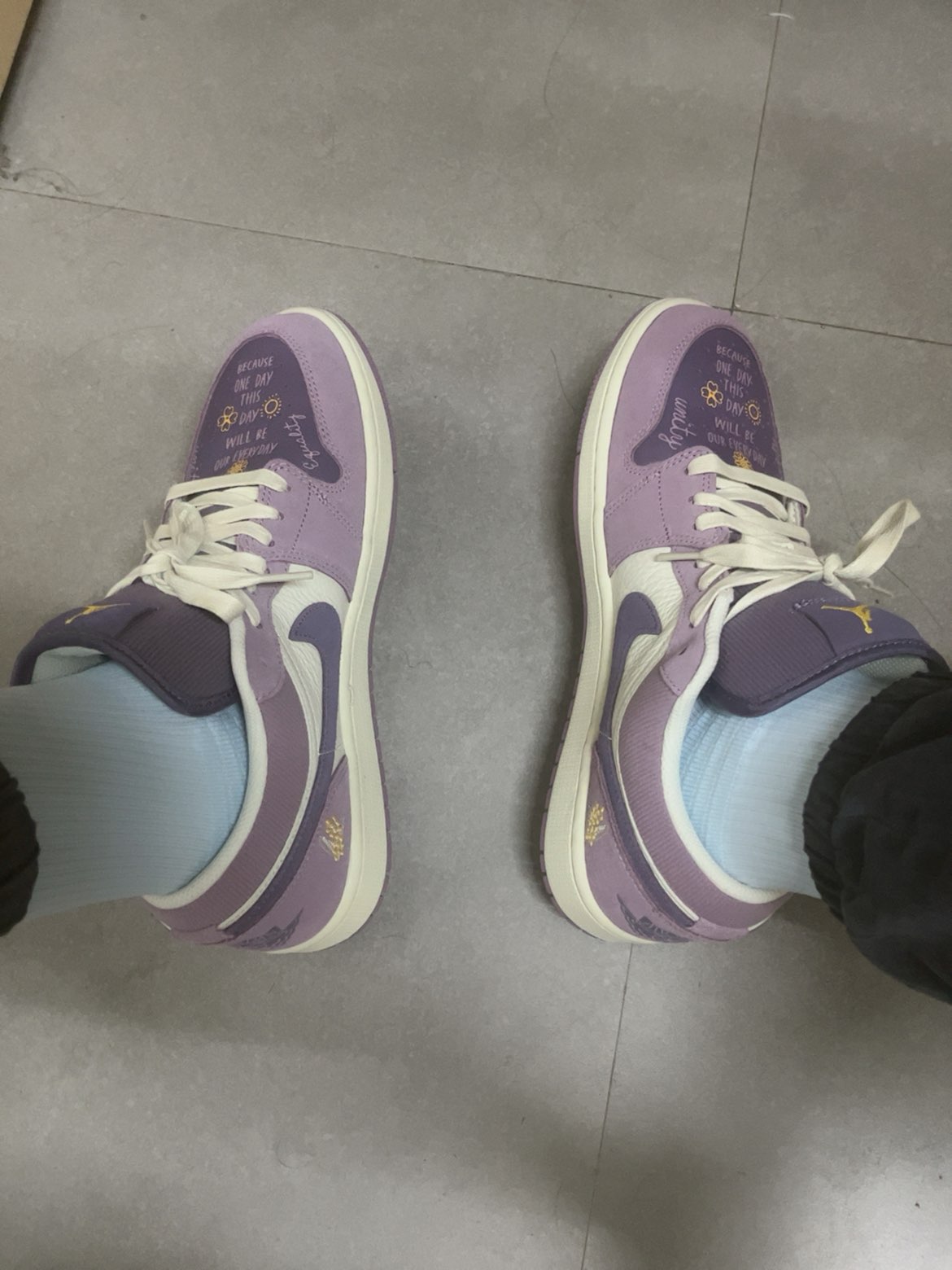 XH Air Jordan 1 Low “International Women's Day”Retro purple review Emma 02