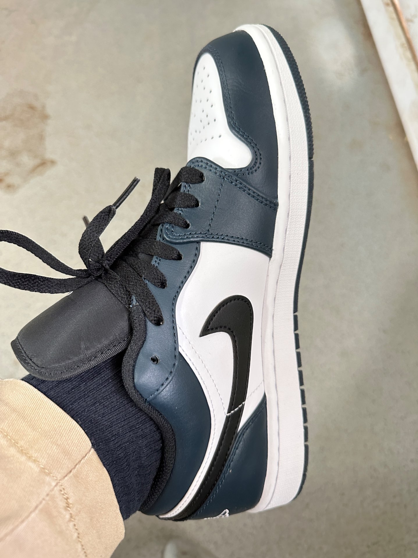 XH Air Jordan 1 Low Dark Teal review Amelia 02