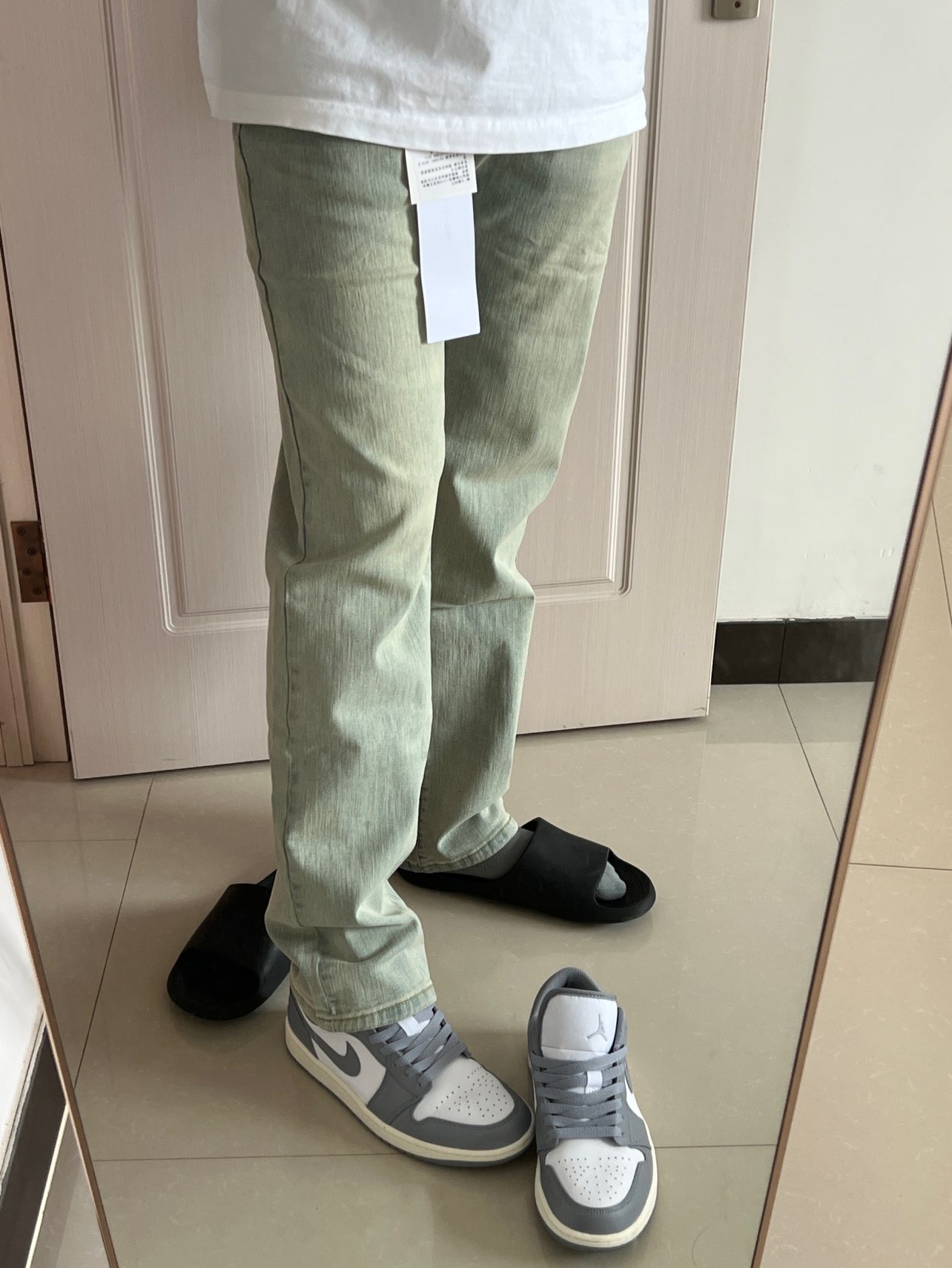 XH Travis Scott x Air Jordan 1 Low Retro Grey review Harper 02