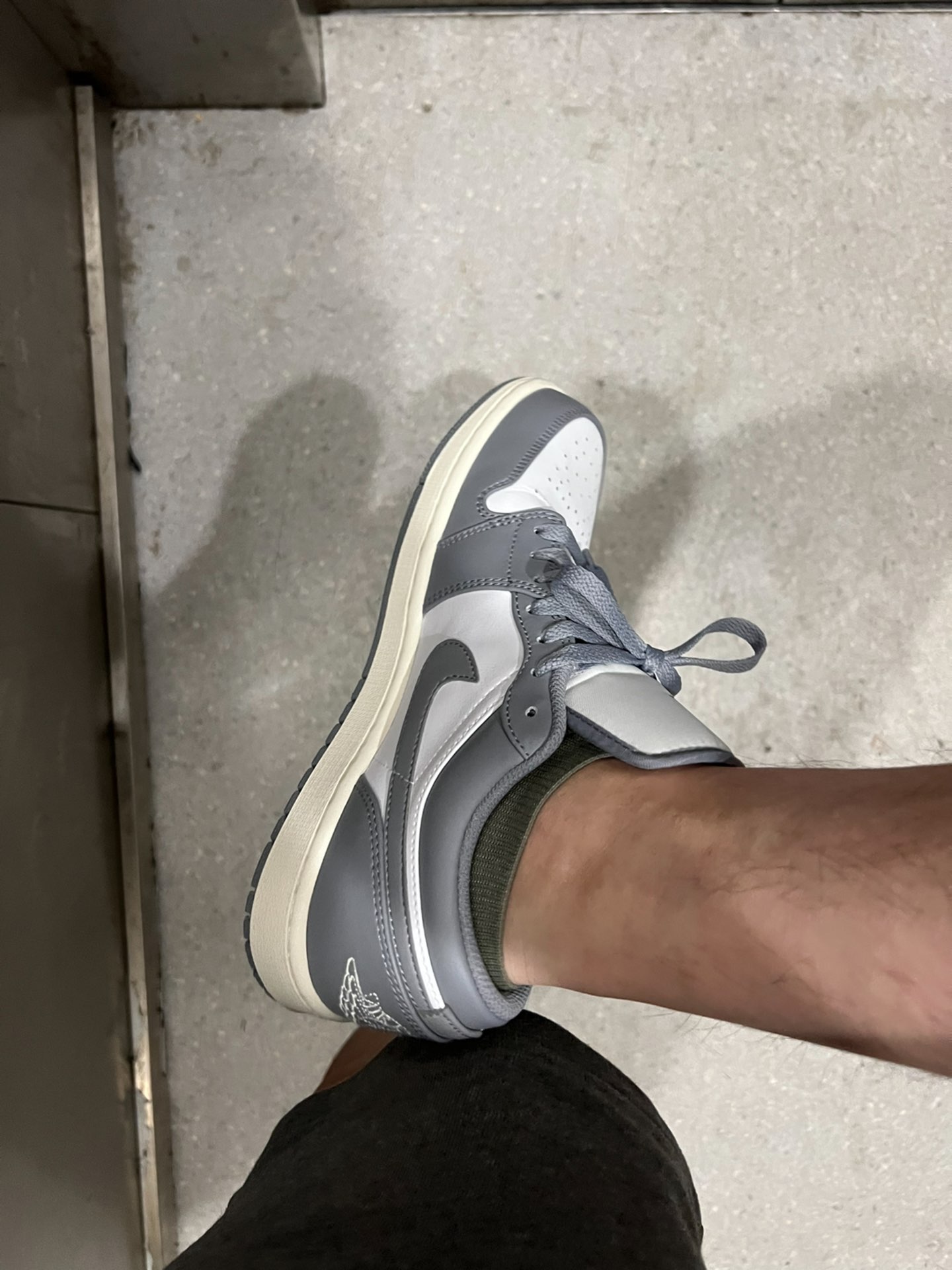 XH Travis Scott x Air Jordan 1 Low Retro Grey review Michael 02