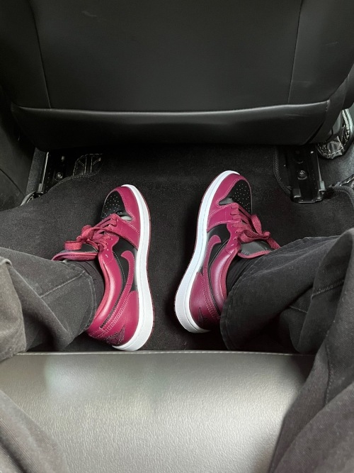 XH Air Jordan aj1 Low Retro Black Red review 