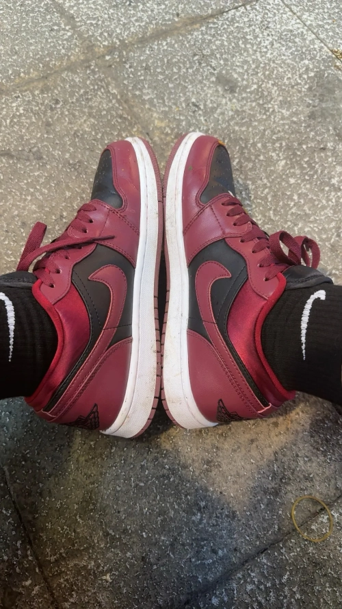 XH Air Jordan aj1 Low Retro Black Red review 