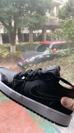 XH Air Jordan aj1 Low Vintage Black And White review Sophia
