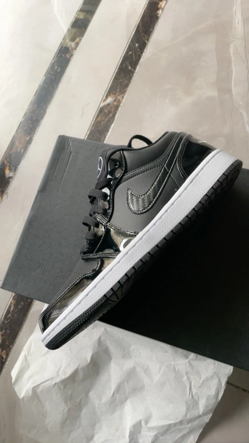 XH Air Jordan aj1 Low Vintage Black And White review 