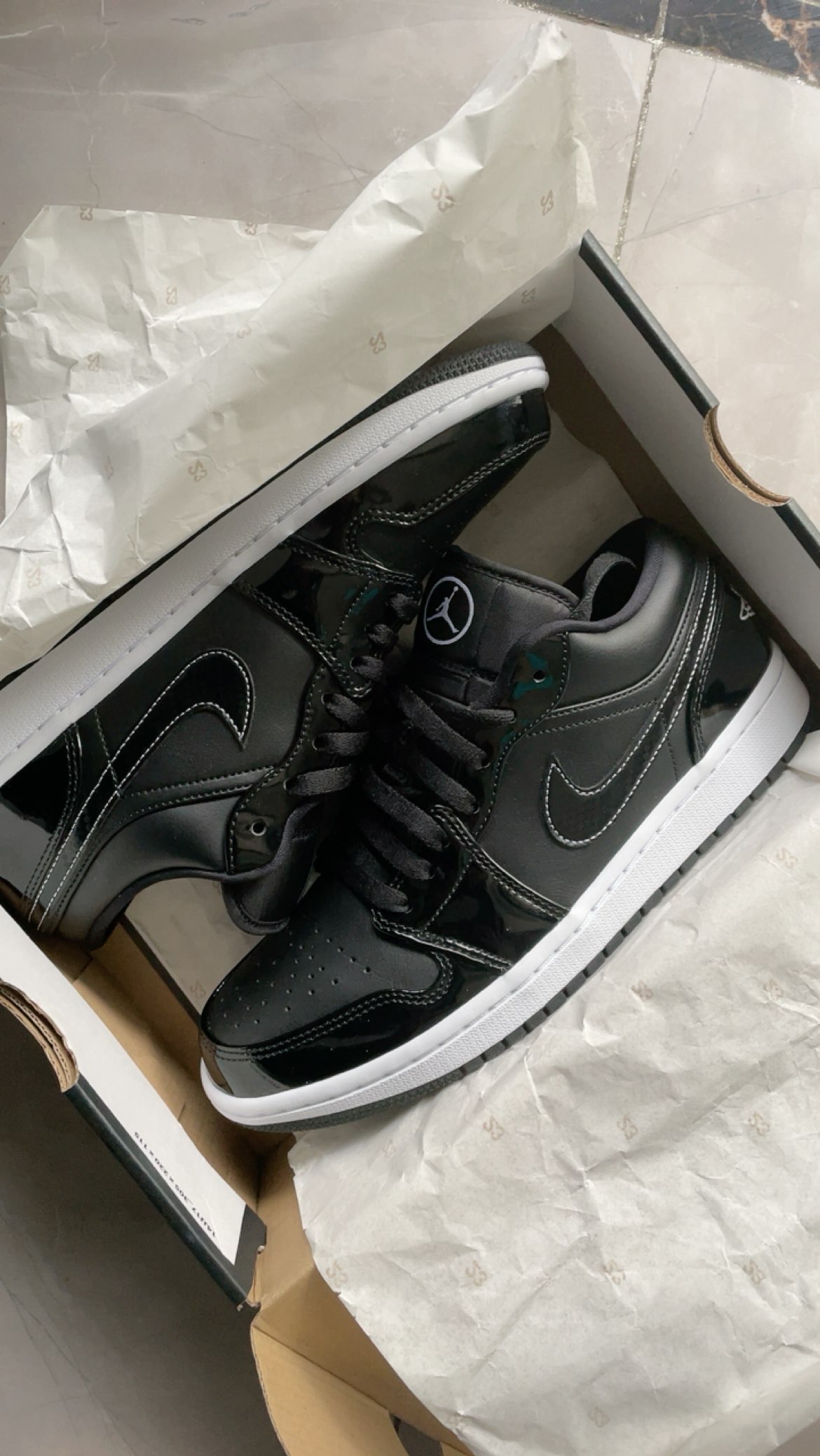 XH Air Jordan aj1 Low Vintage Black And White review Jacob 04