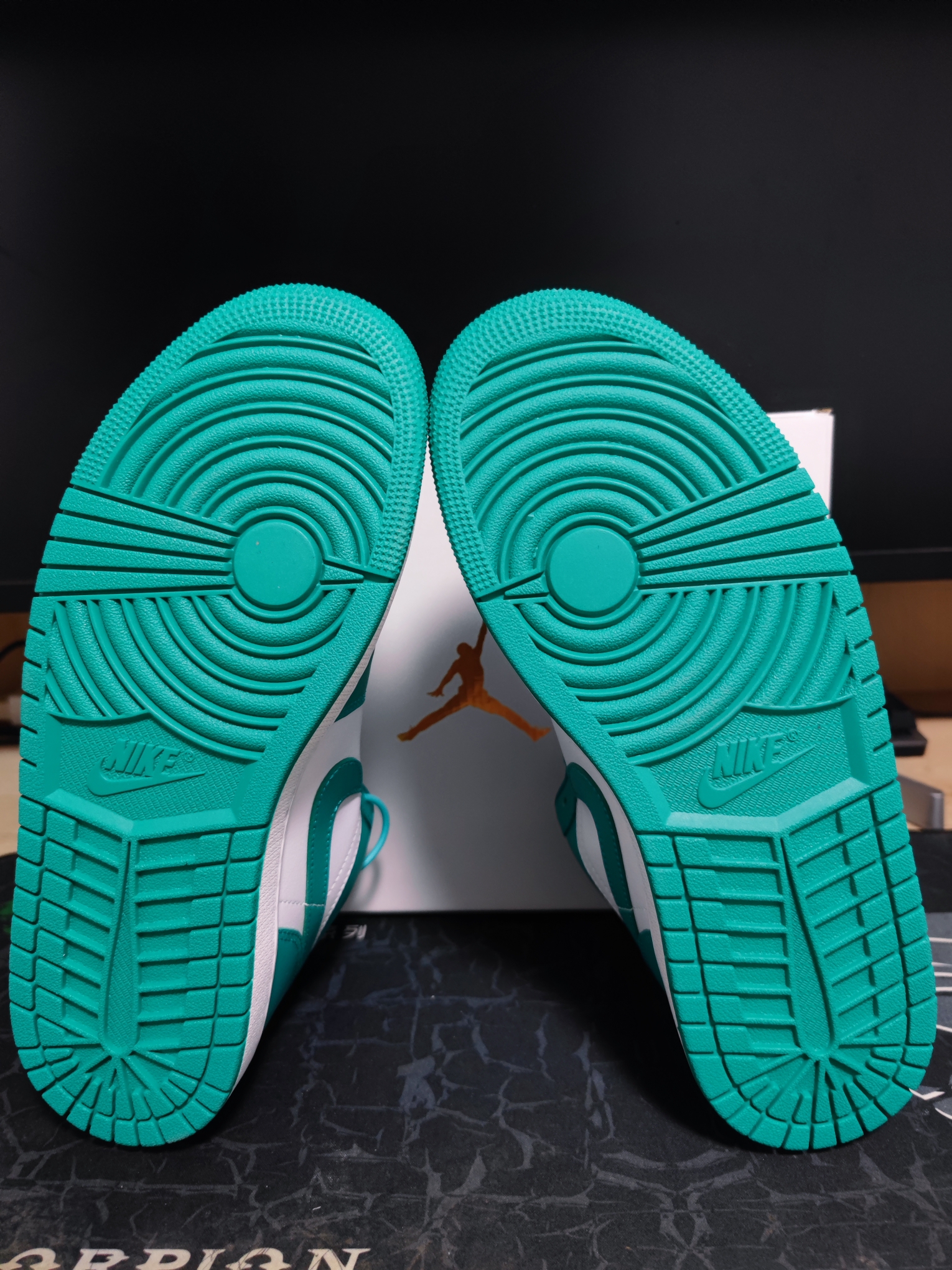 XH Air Jordan aj1 Low Vintage White Green review Lucas 03