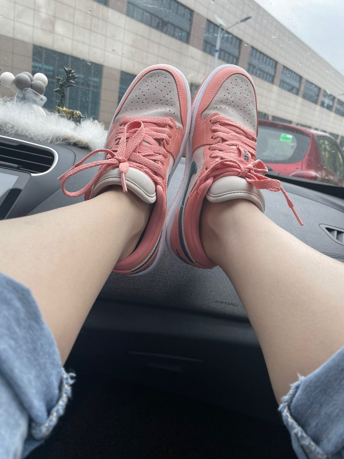 XH Air Jordan 1 Low Pink Blue review Ava 01