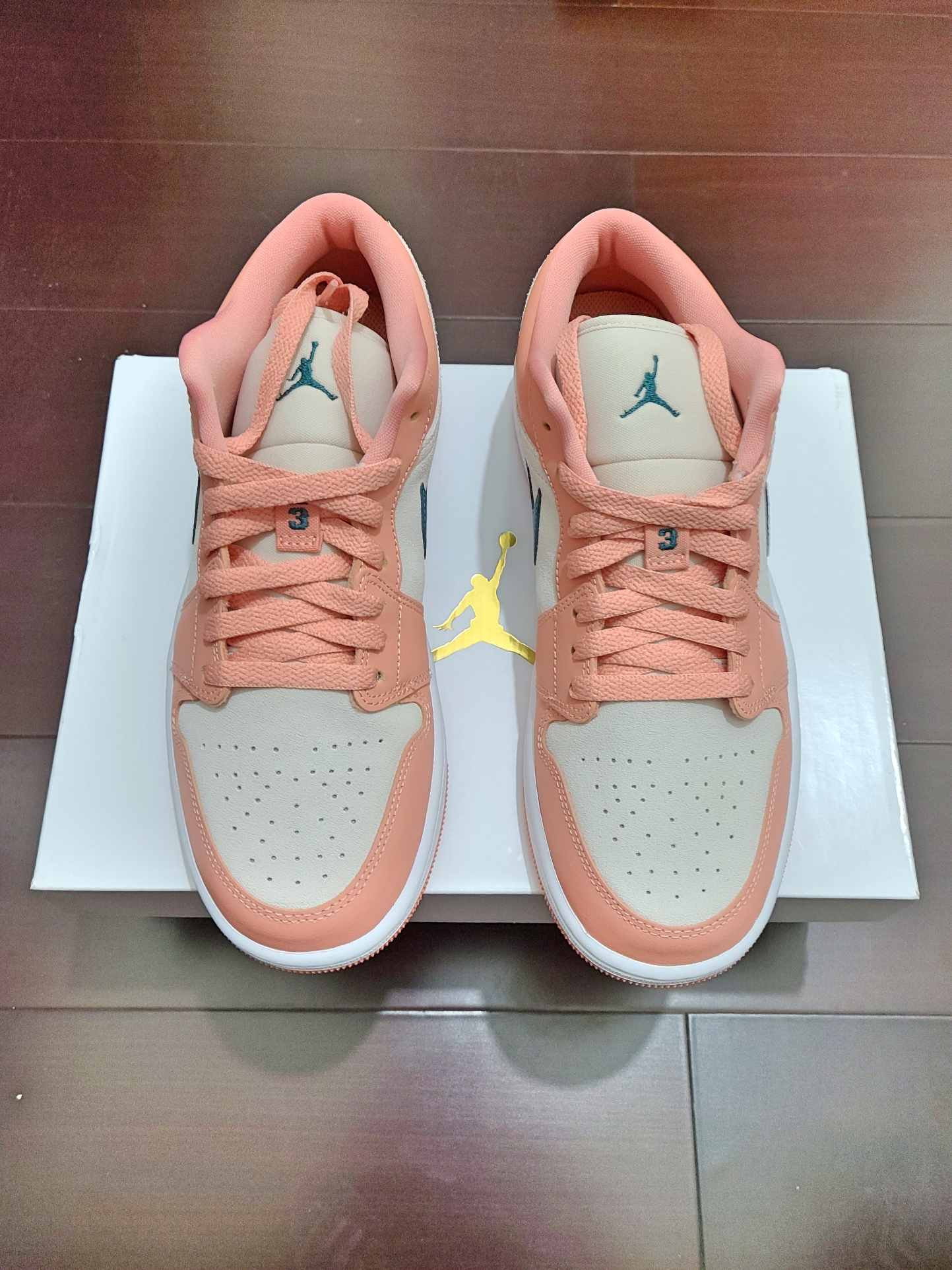 XH Air Jordan 1 Low Pink Blue review Olivia 01