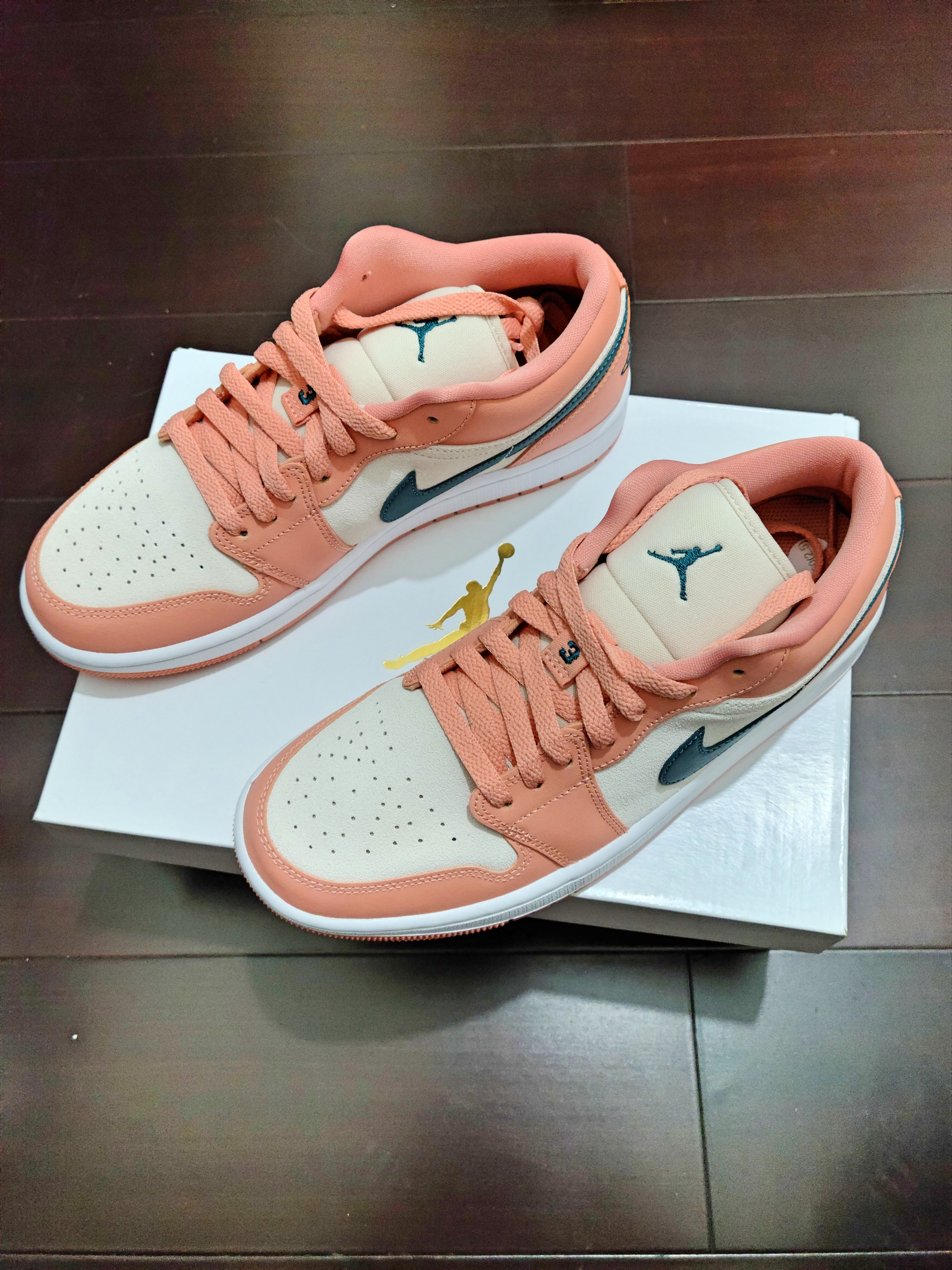 XH Air Jordan 1 Low Pink Blue review Olivia 04