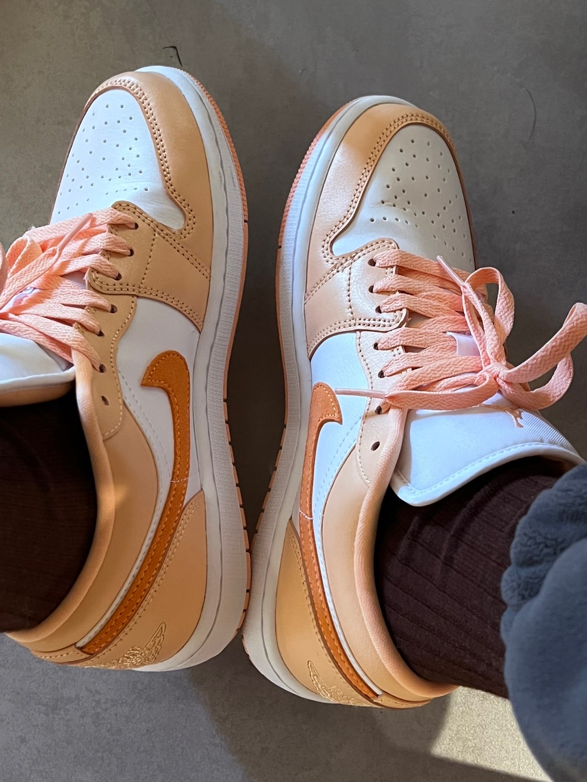 XH Travis Scott x Air Jordan 1 Low Pink Orange review Mason