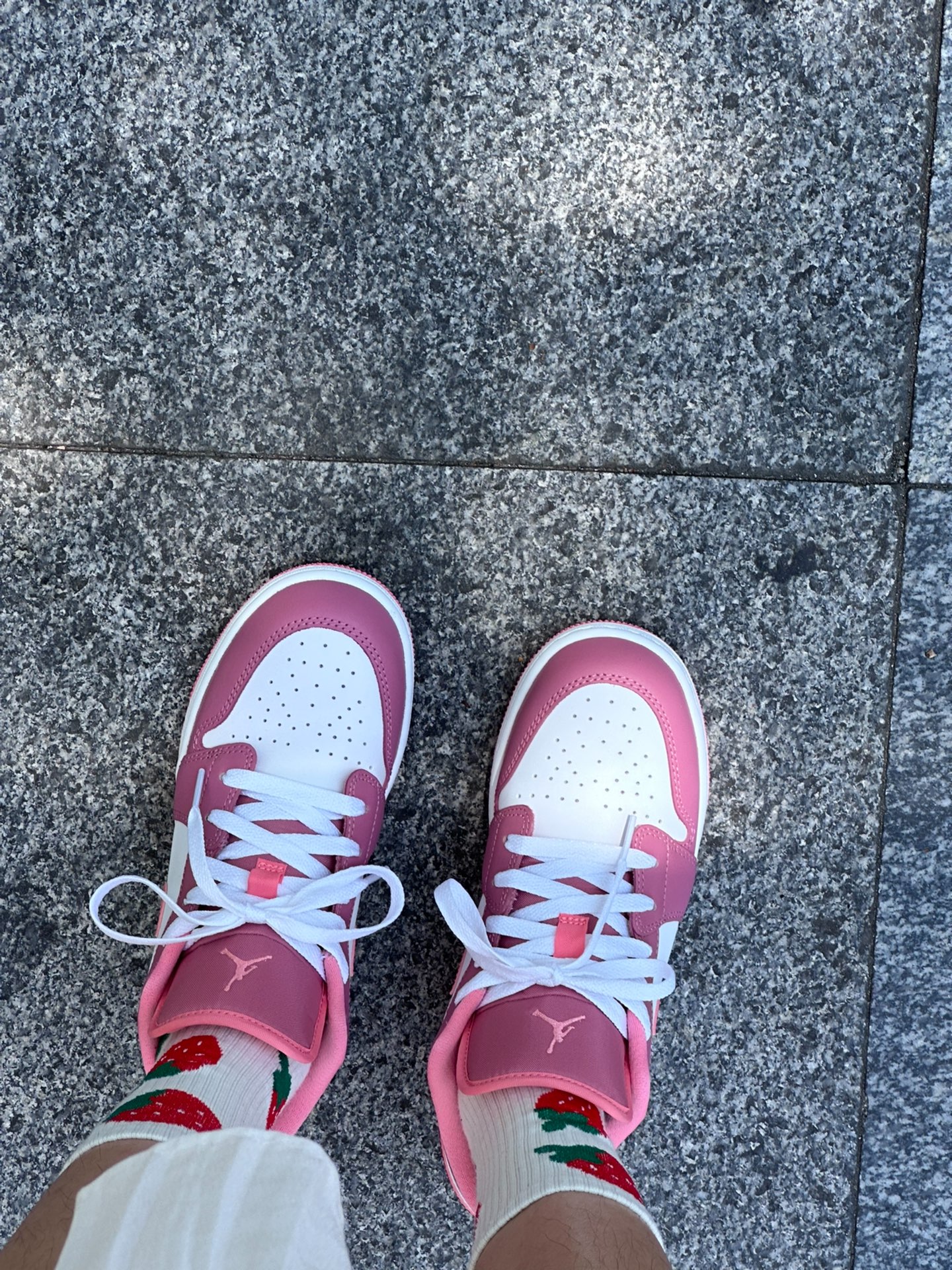 XH Air Jordan 1 Low Pink White review Isabella