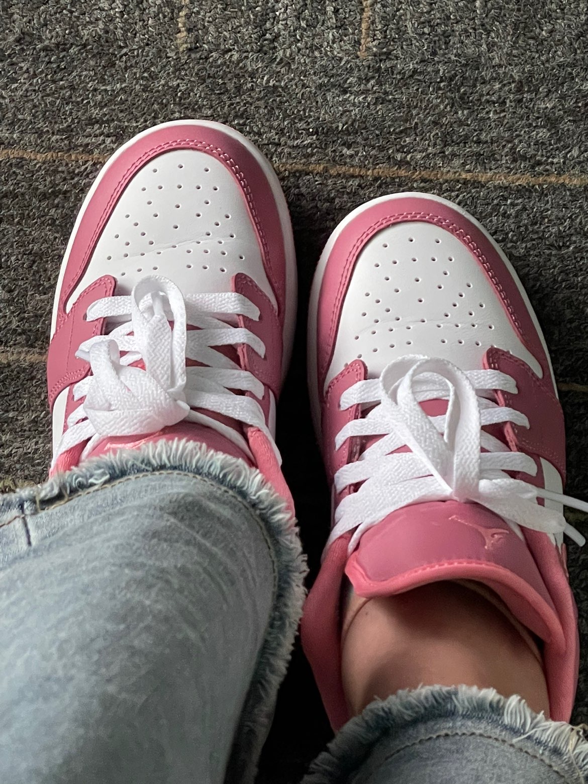 XH Air Jordan 1 Low Pink White review Ben 01