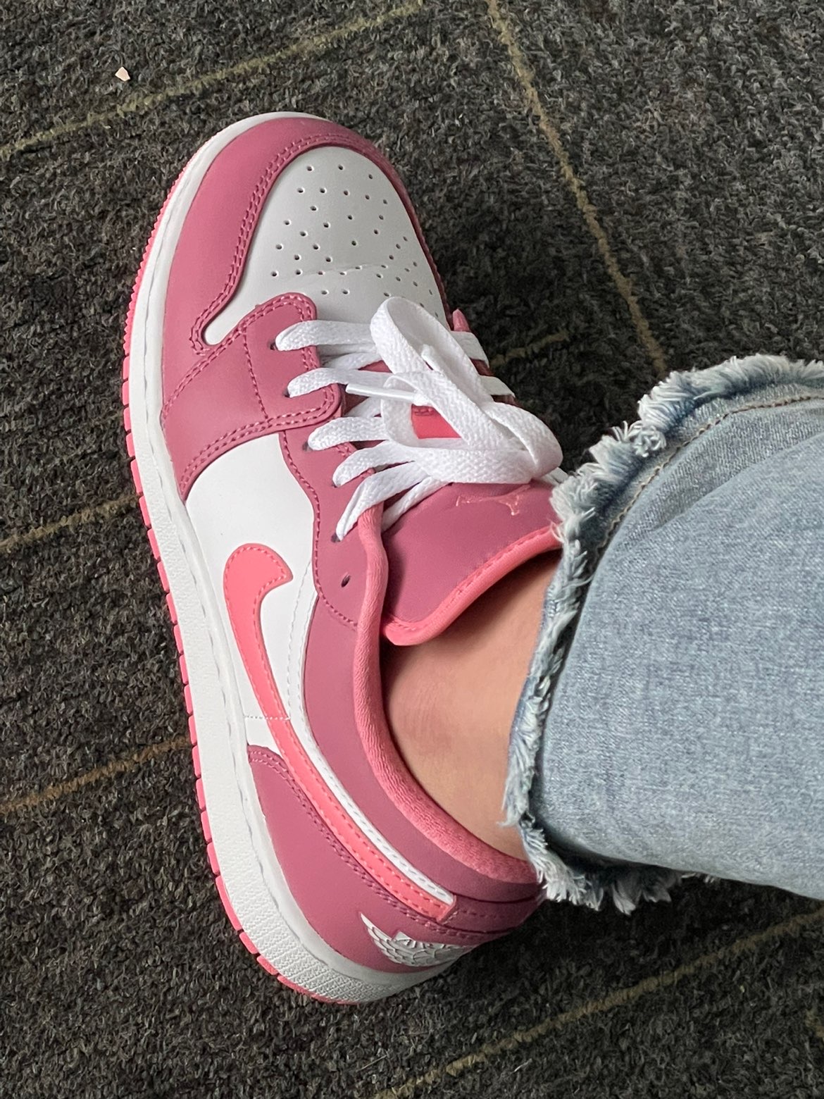 XH Air Jordan 1 Low Pink White review Ben 02