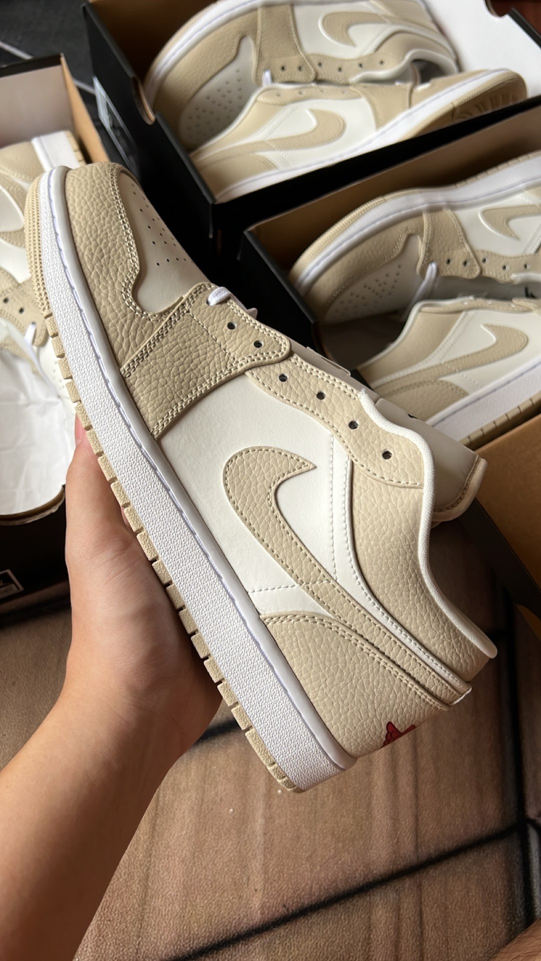 XH Air Jordan 1 Low Yellow Canvas review Ella 01