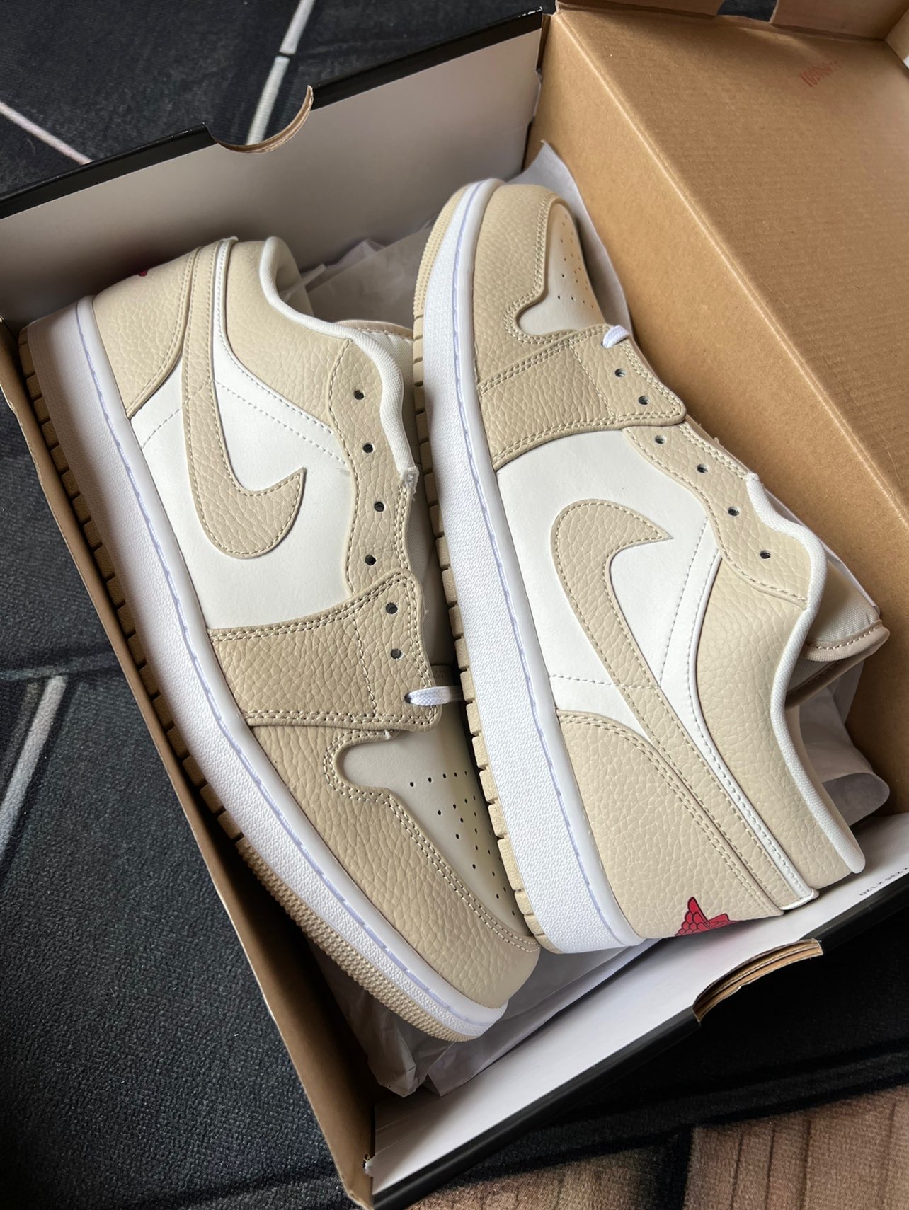 XH Air Jordan 1 Low Yellow Canvas review Avery 01