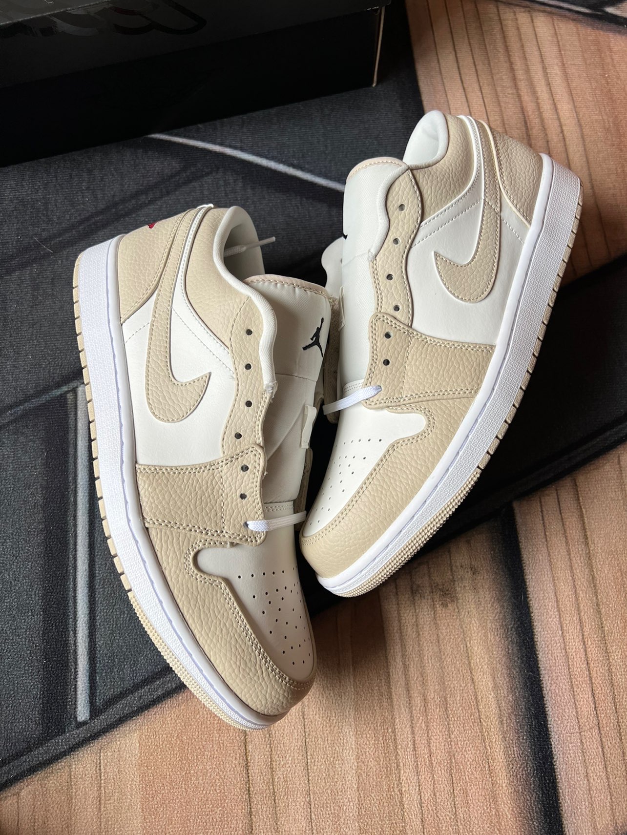 XH Air Jordan 1 Low Yellow Canvas review Avery 03