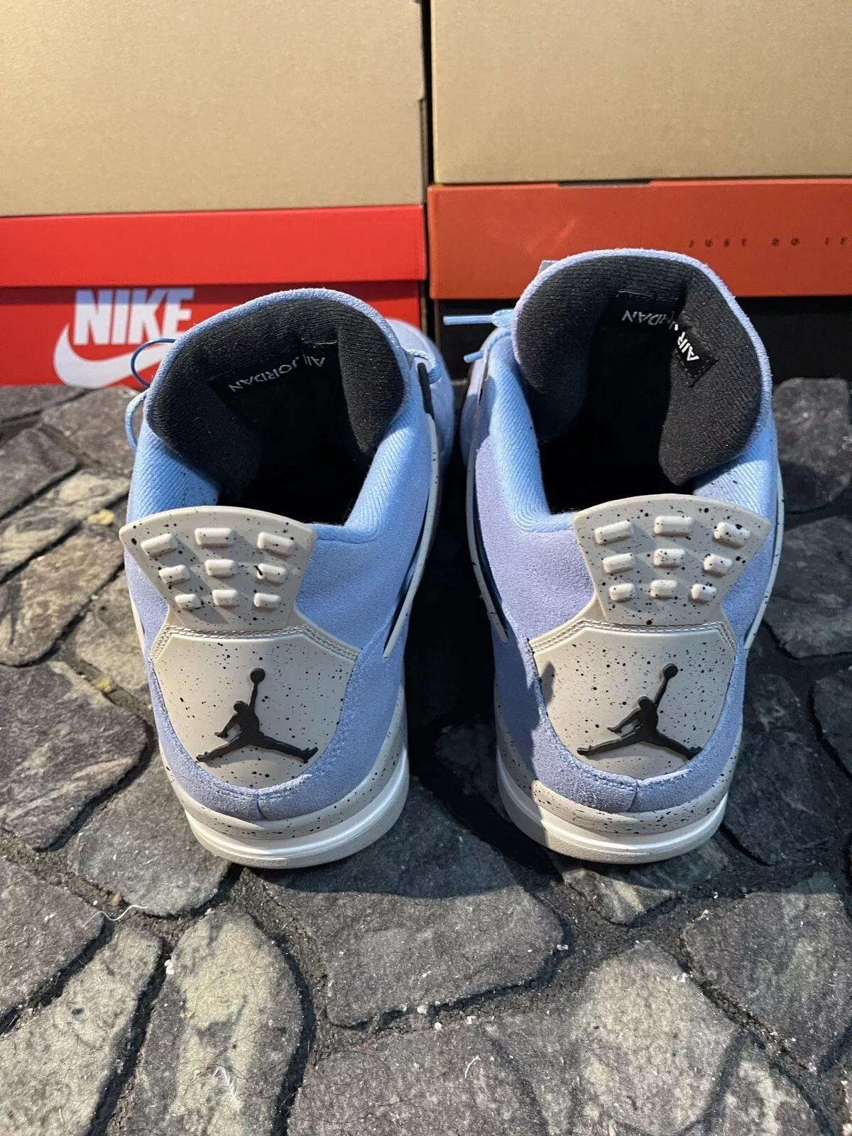 XP Batch  Air Jordan 4 SE University Blue review Yunnior carrion 02