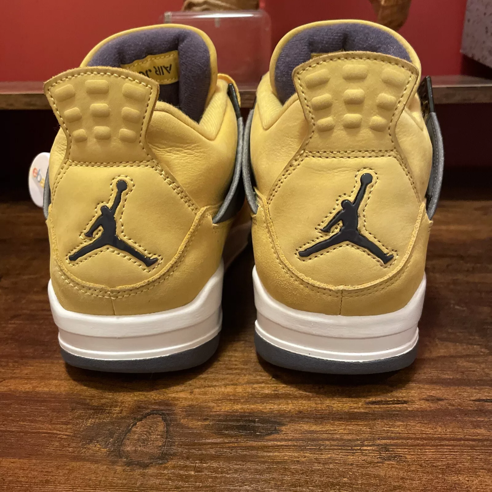 XP Batch  Air Jordan 4 Retro LS Lightning review Moises 02