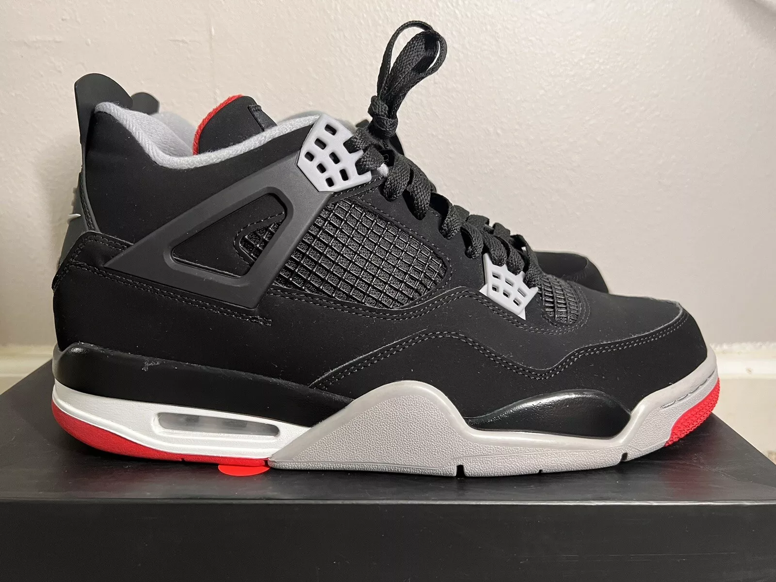 XP Batch  Air Jordan 4 Retro Bred review Lvan s. 01