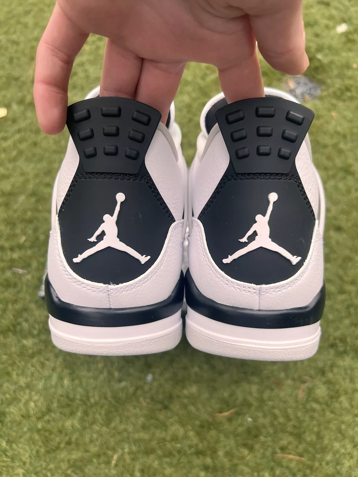 XP Batch  Air Jordan 4 Retro Military Black review Israel Morocho 01