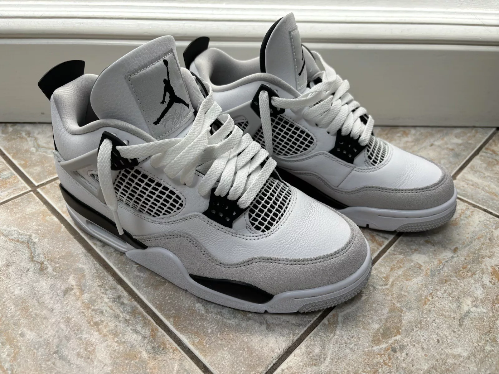 XP Batch  Air Jordan 4 Retro Military Black review A’Niyah Ross 01