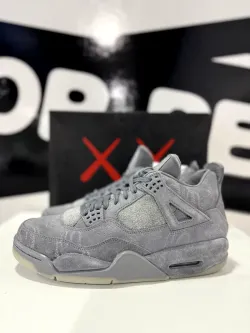 XP Batch  KAWS X Air Jordan 4 Retro KAWS Grey review Rey Ramirez 02