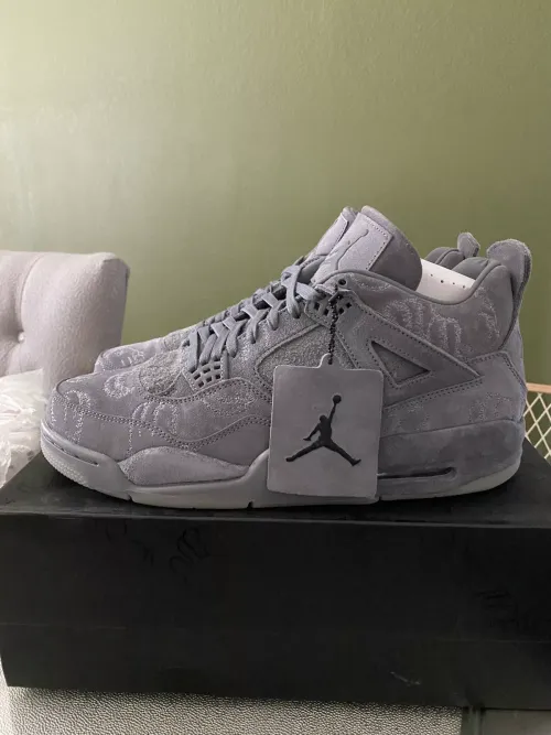 XP Batch  KAWS X Air Jordan 4 Retro KAWS Grey review 