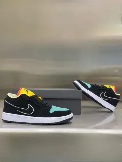 XH Air Jordan 1 Low SE Pink Orange Blue review Chloe 01