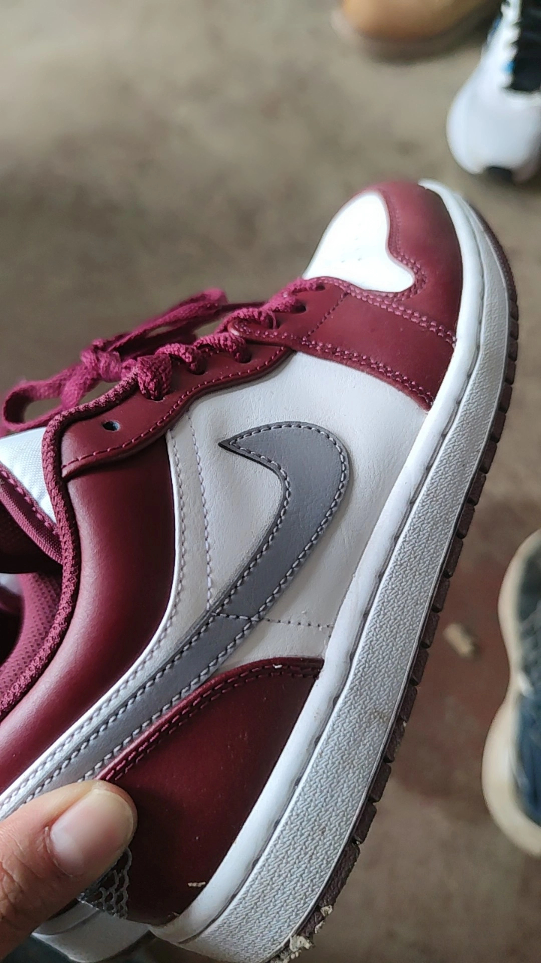 XH Air Jordan 1 Low “Bordeaux” review Joseph 02