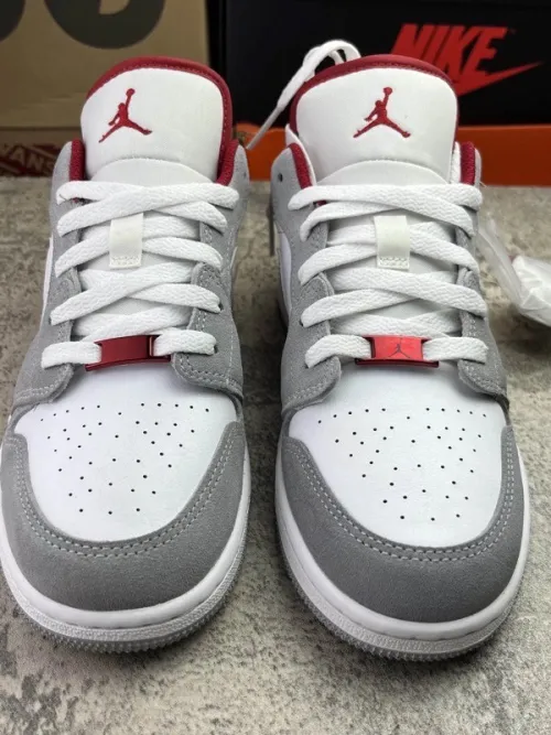 XH Air Jordan 1 Low Light Smoke Grey Gym Red review 