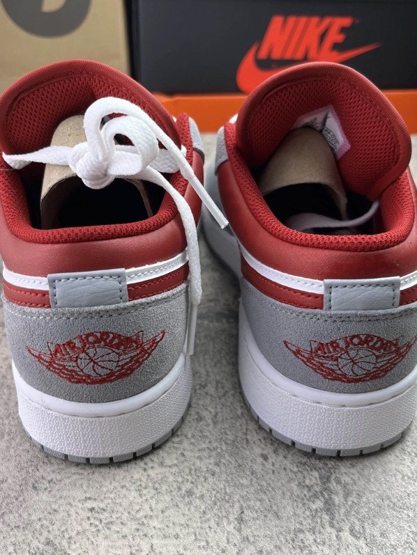 XH Air Jordan 1 Low Light Smoke Grey Gym Red review Paisley 04