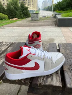 XH Air Jordan 1 Low Light Smoke Grey Gym Red review Elijah 01