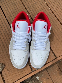 XH Air Jordan 1 Low Light Smoke Grey Gym Red review Nora 01