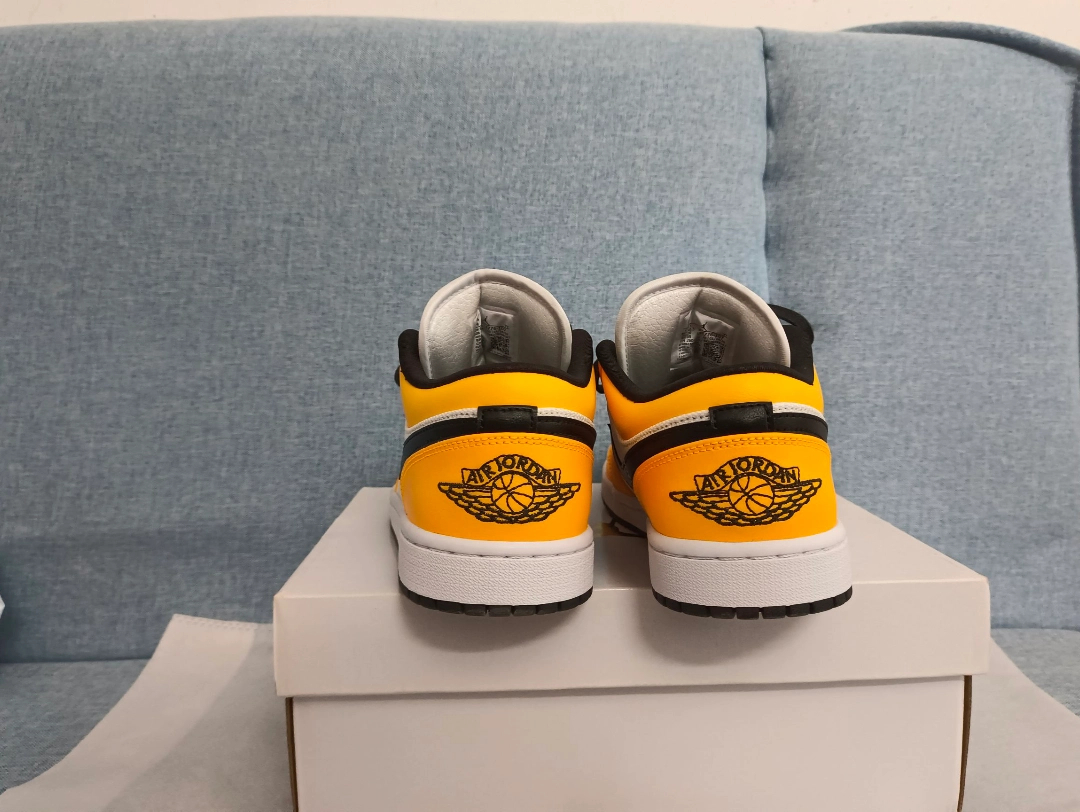 XH Air Jordan 1 Low Laser Orange review Penelope 01