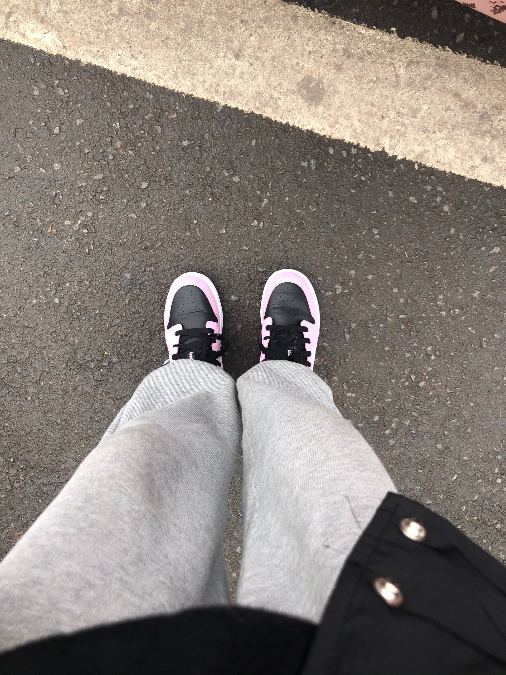 XH Air Jordan 1 Retro Low（GS）White Pink review Austin 02