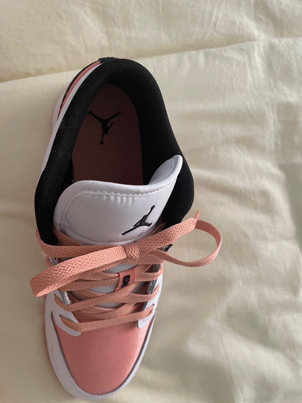 XH Air Jordan 1 Low Light Madder Root review Levi 02