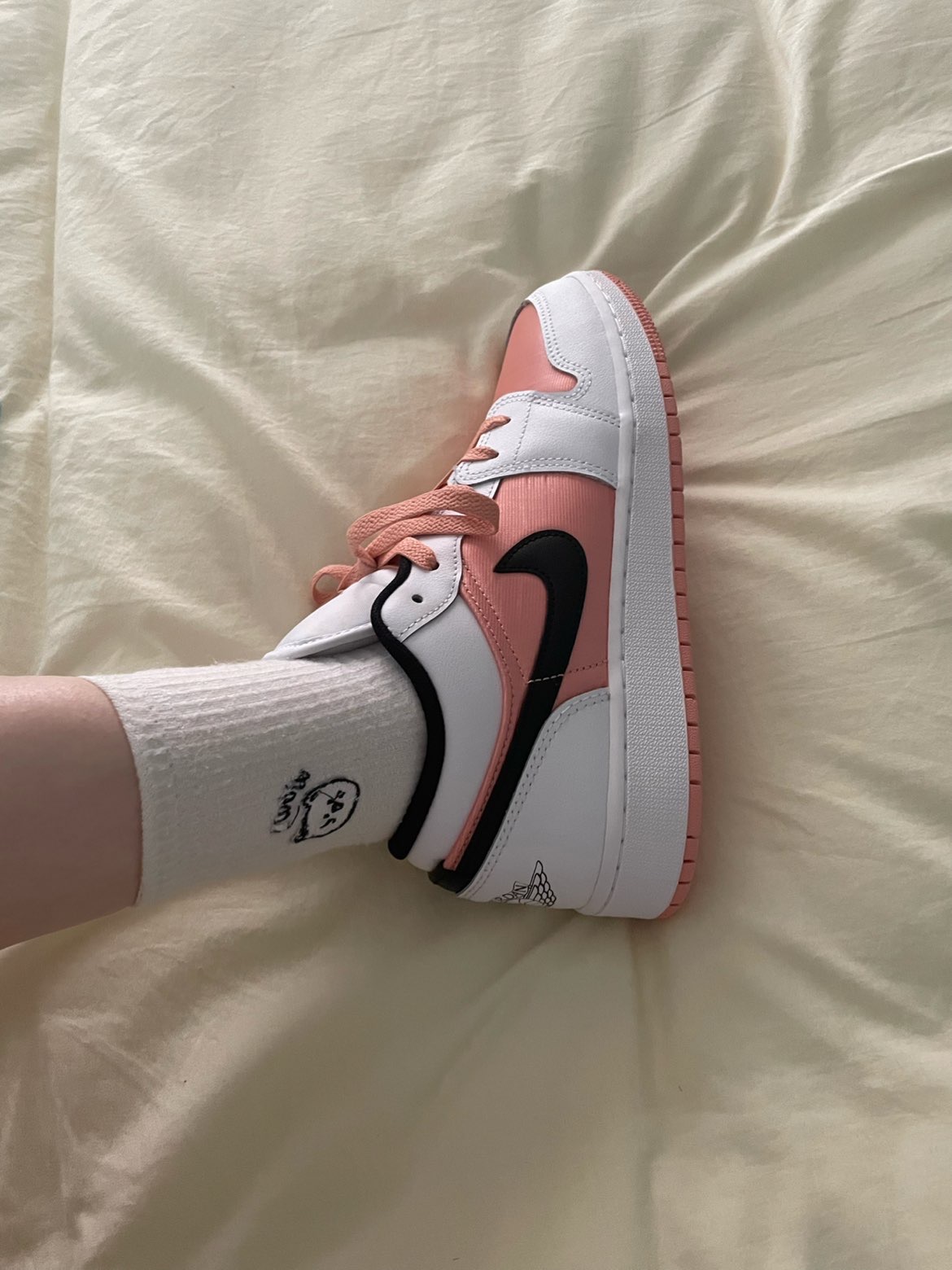 XH Air Jordan 1 Low Light Madder Root review Levi 04