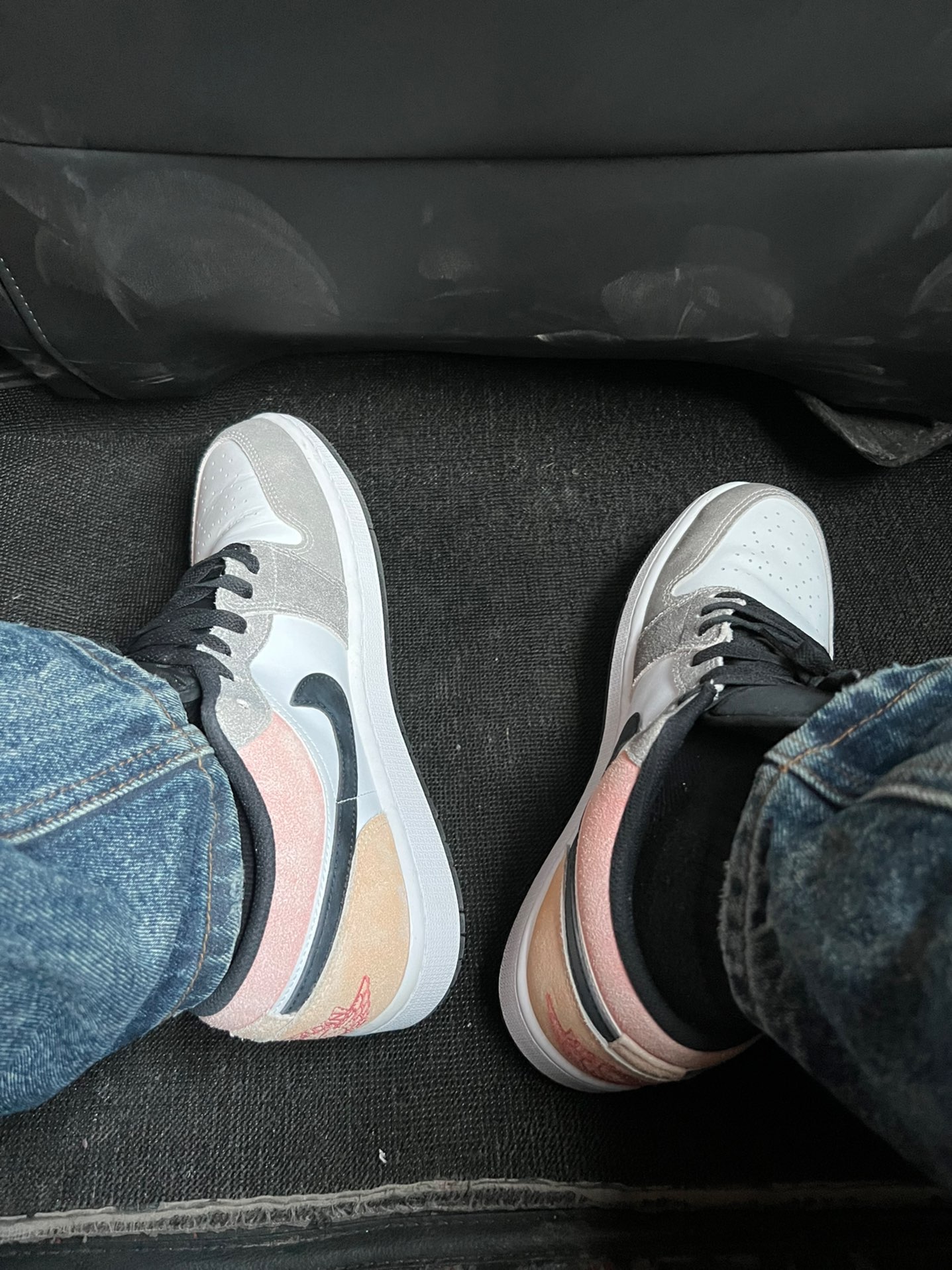 XH Travis Scott x Air Jordan 1 Low SE 'Flight Club' review Molly 03
