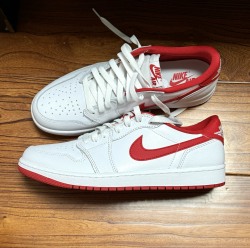 XH Air Jordan 1 Low OG "Metallic Red" review Julia 01